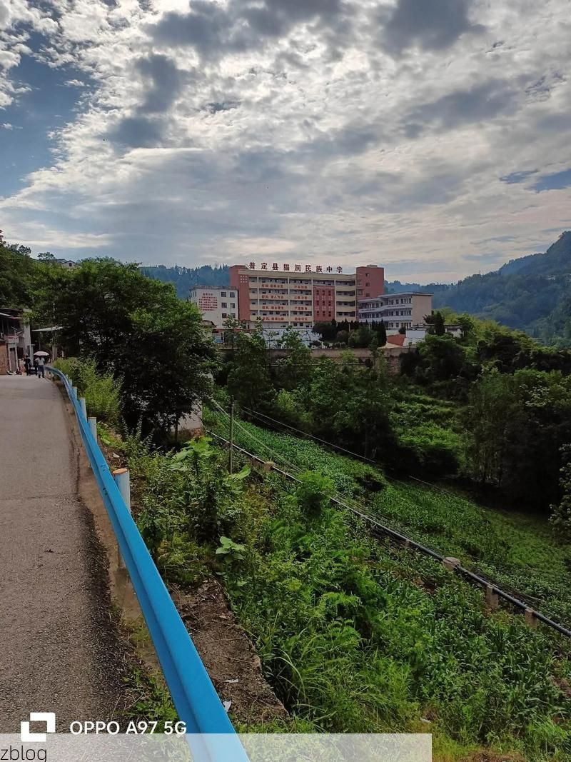 普定县：黔中腹地的零感染坚守与地理屏障