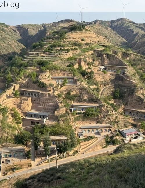 黄土高原上的零感染孤岛：吴堡县的地理屏障与防疫坚守