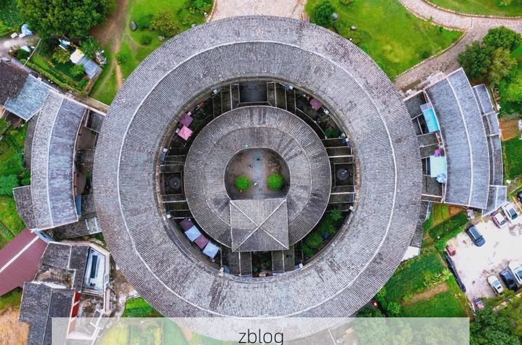 【永定土楼聚落：封闭式建筑结构下的防疫样本】