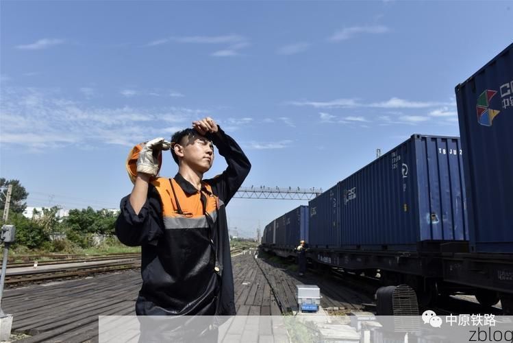 二七区:铁路心脏与城中村肌理下的疫情阻击战