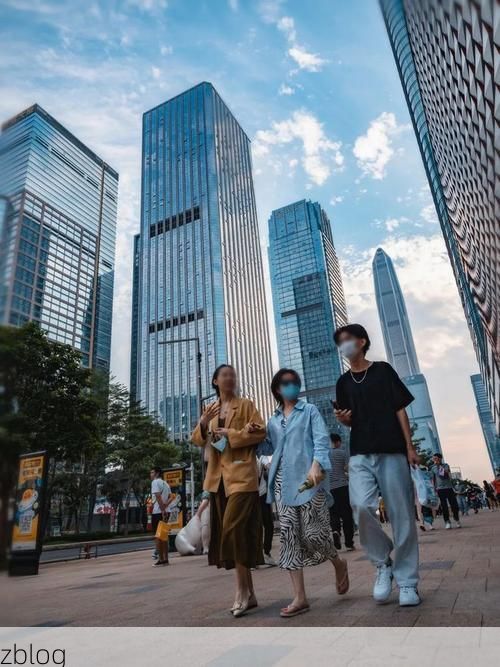 尖山区疫情观察：城中村结构如何成为病毒扩散放大器？