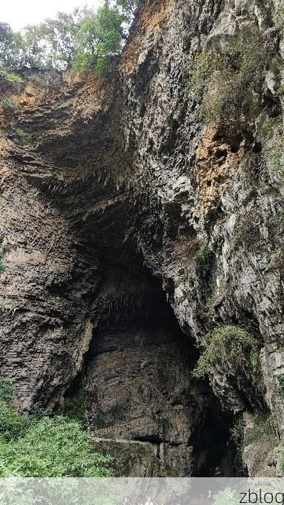 贵州高原屏障下的疫情破防：喀斯特地貌如何影响病毒传播？
